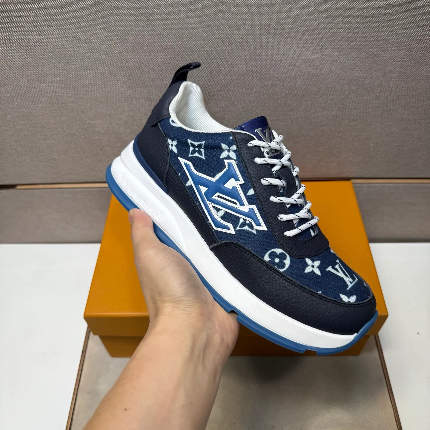 ⬛️Men's shoes 💰p442【LV～】Men's casual shoes 2025z cabinet sales simultaneously 🔶Size: 38-44#️⃣ 🔷3 colors🔜The upper is made of multi-material splicing➕Mesh lining, comfortable and breathable, sole: original comfortable and wear-resistant outsole, ⚠️real thing📱photographed🎬real thing is better📢📢📢